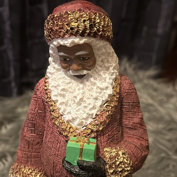 Ebony Treasures African American Santa in Red Coat w/ Gold Trim w/ Girl 10.5" H - Picture 7 of 10